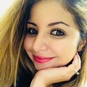 Meet your Posher, Fatima